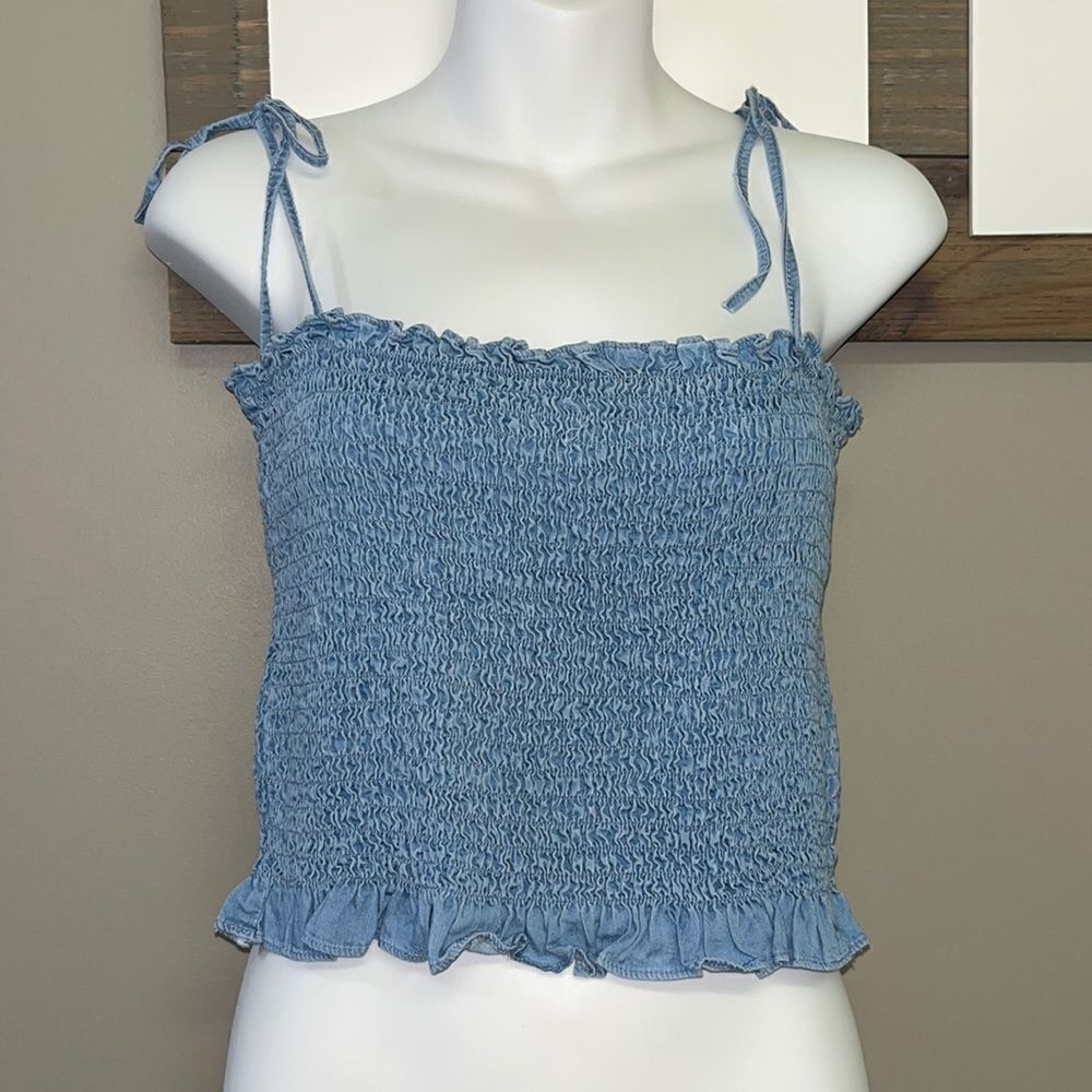 Vici Vintana Smocked Tencel Cropped Straps Tank Top Light Blue- Large